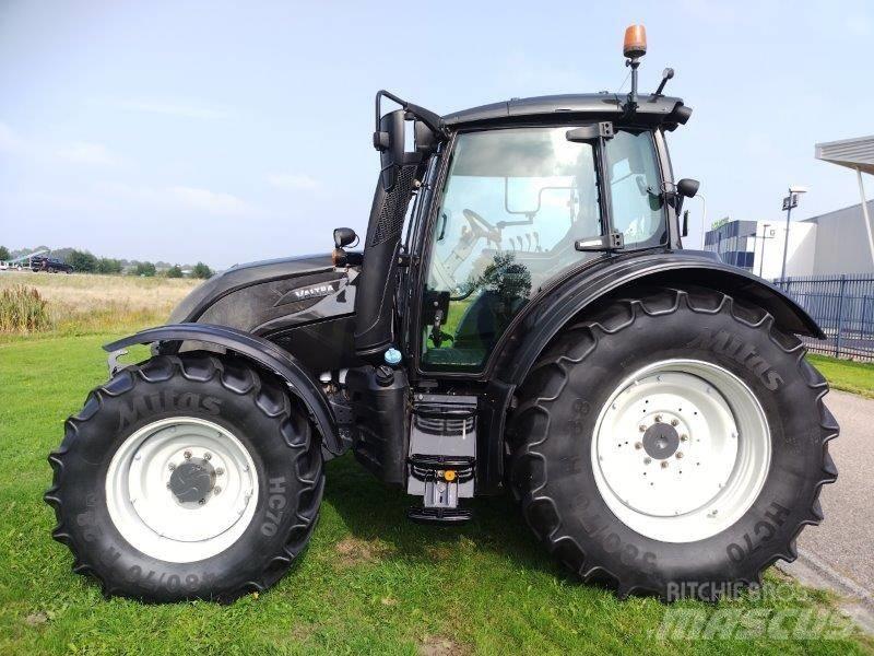 Valtra N 154 A Tractoren