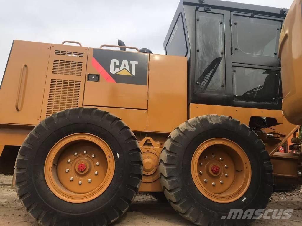 CAT 140k Graders