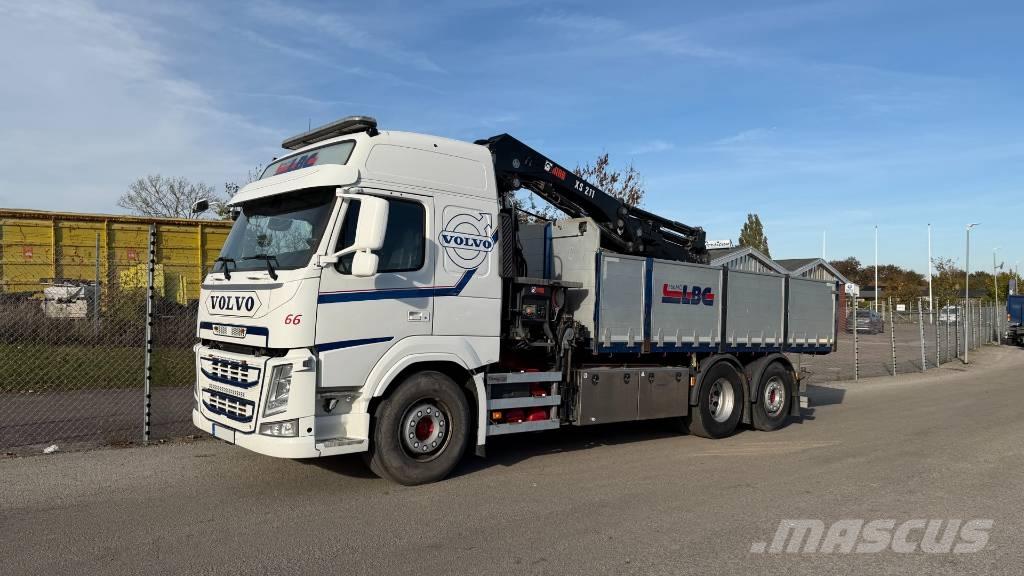 Volvo FM 10 Vlakke laadvloer met kraan