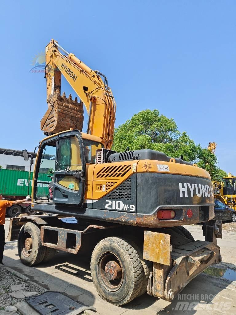 Hyundai R210W-9 Wielgraafmachines