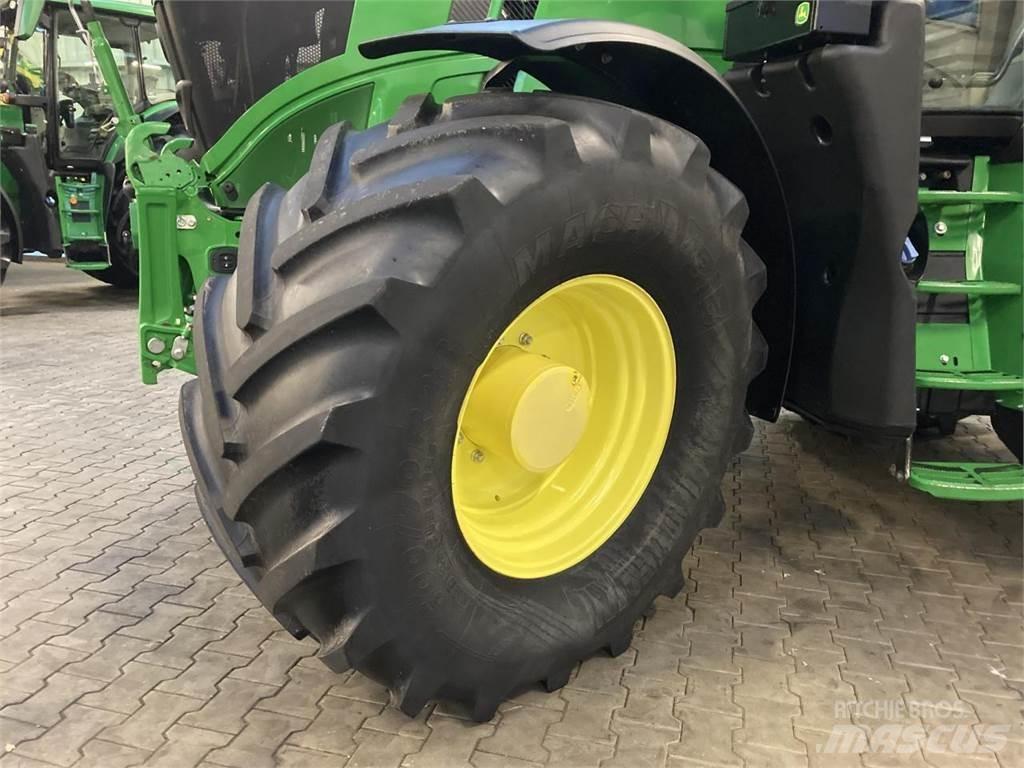 John Deere 6R 215 Tractoren