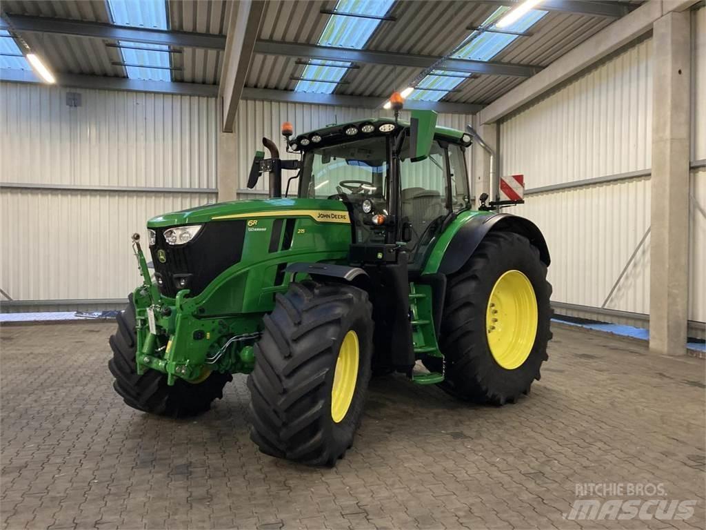 John Deere 6R 215 Tractoren