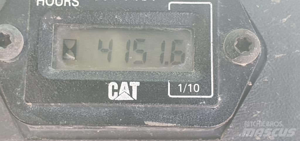 CAT 247 B 3 Schrankladers