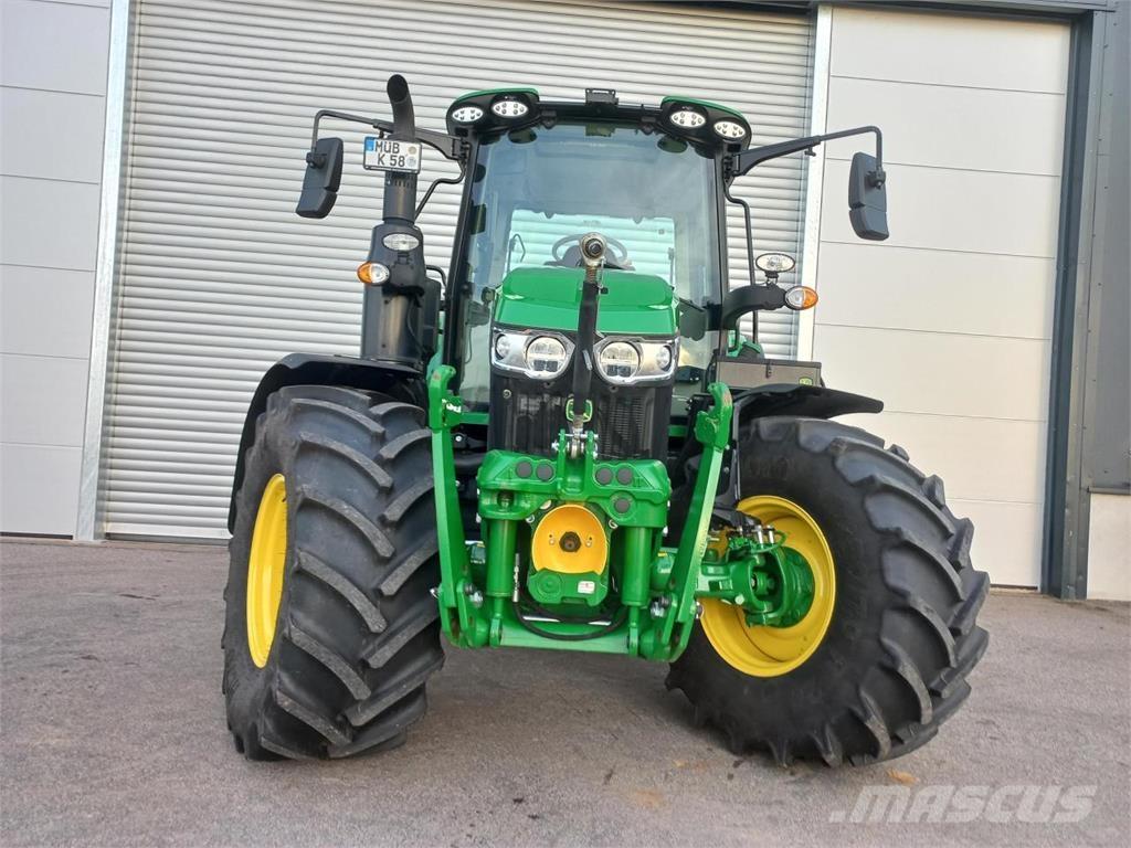 John Deere 6120M Tractoren