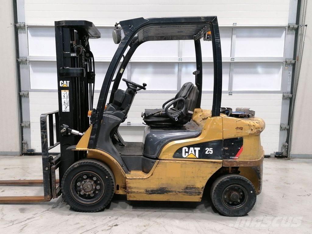 CAT GP25N LPG heftrucks