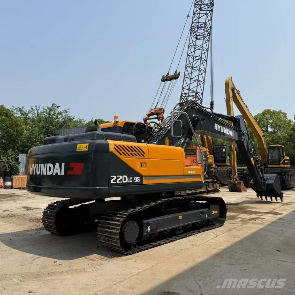 Hyundai R220LC-9S Midigraafmachines 7t - 12t