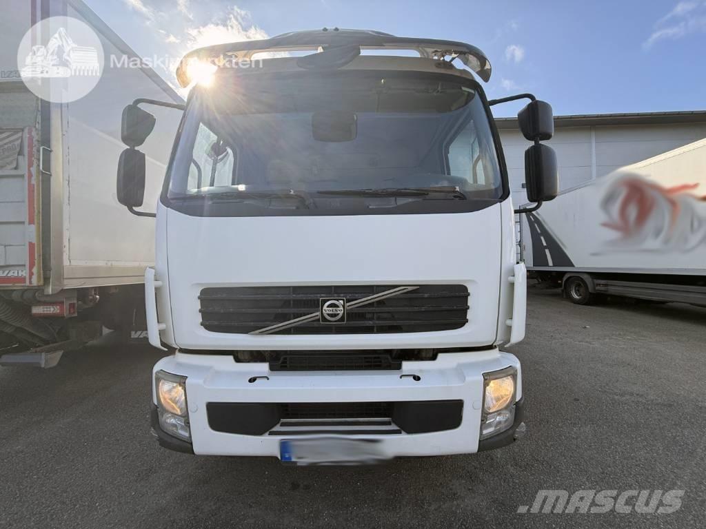 Volvo FL 240 Bakwagens met gesloten opbouw