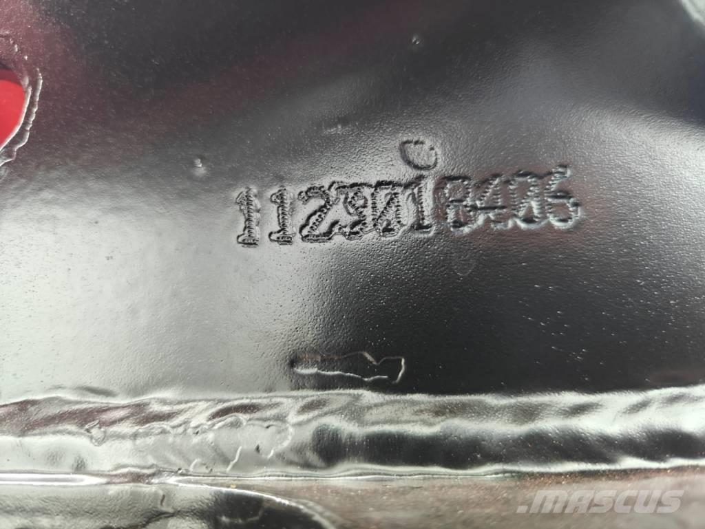 Komatsu C 123 Boomvelkoppen