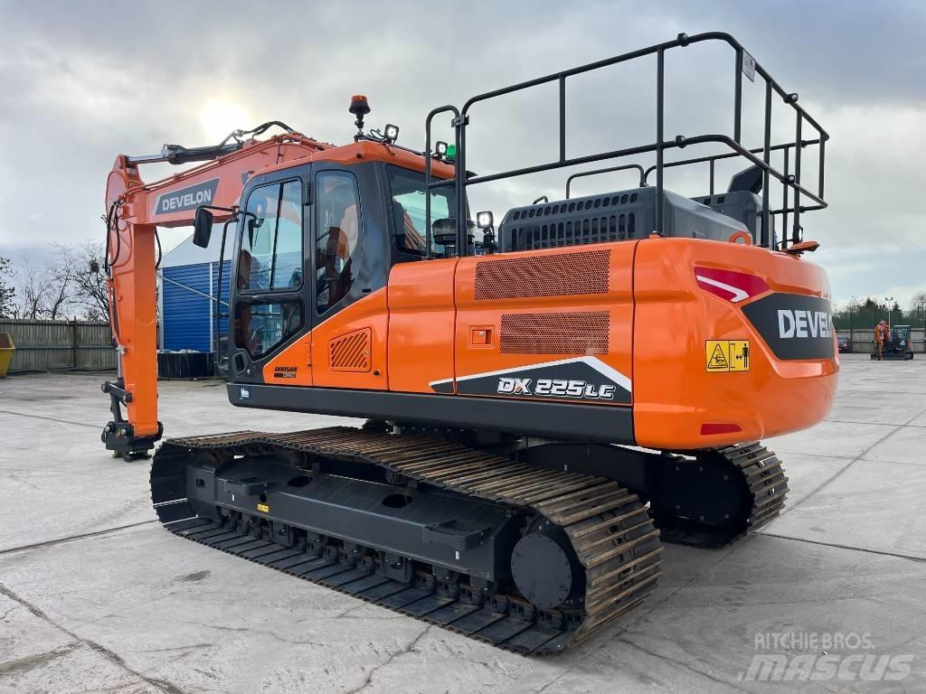 Develon DX 225 LC-7 Rupsgraafmachines