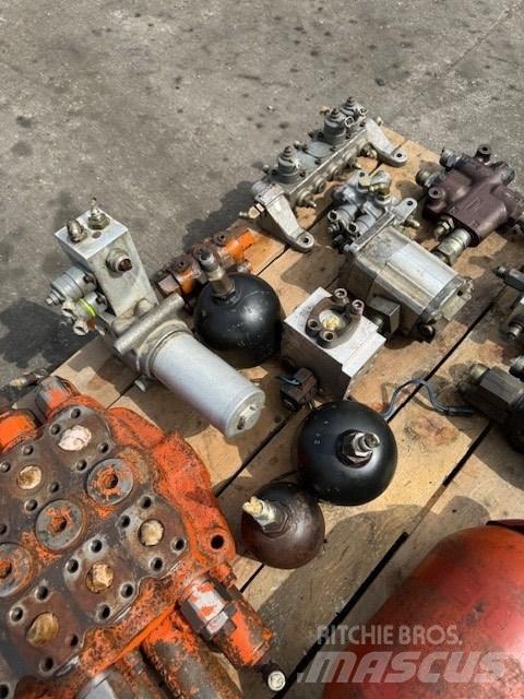 Daewoo Mega 300 V Hydraulics