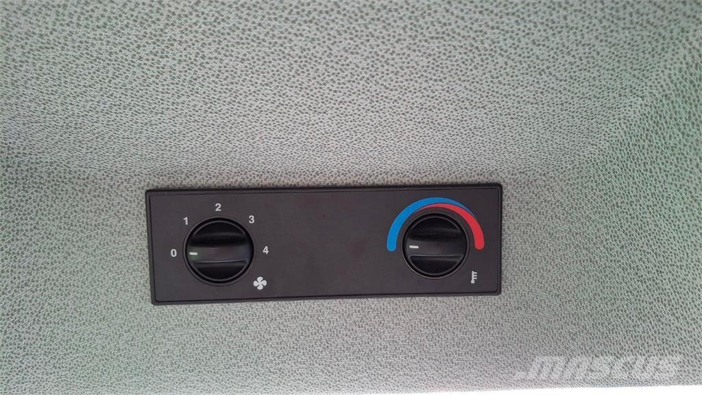 CLAAS Elios 210 Tractoren