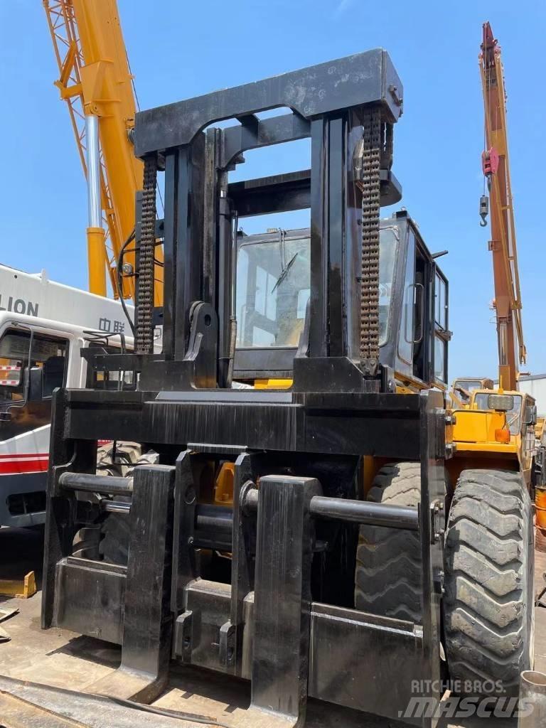 Komatsu 30 Ton Diesel heftrucks