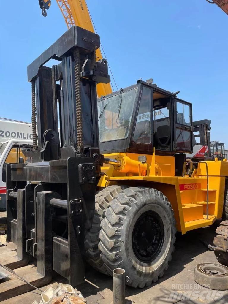 Komatsu 30 Ton Diesel heftrucks