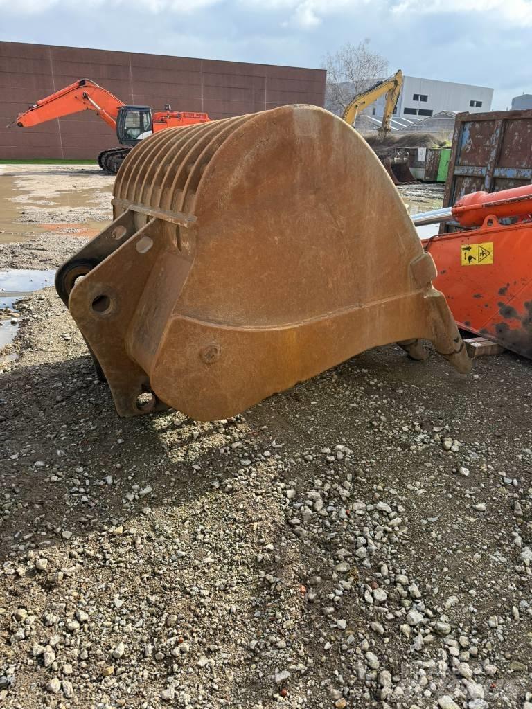 Hitachi ZX690 LCR - 6 Rupsgraafmachines