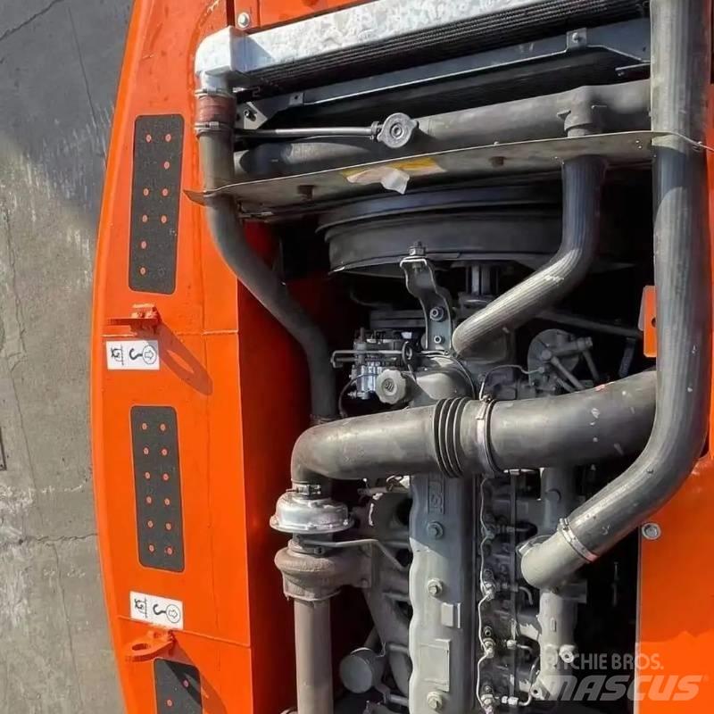 Hitachi ZX 200 Rupsgraafmachines