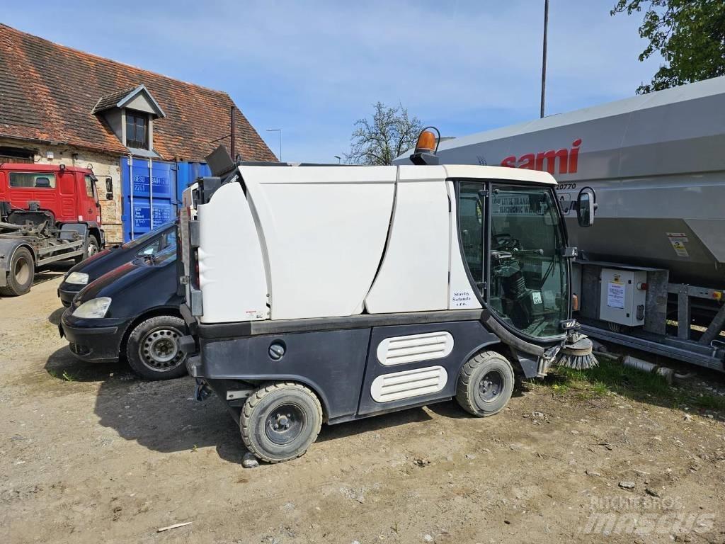  SWINGO 100 Veegmachines