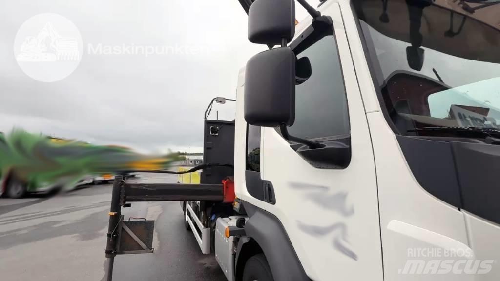 Volvo FL 260 Vlakke laadvloer met kraan