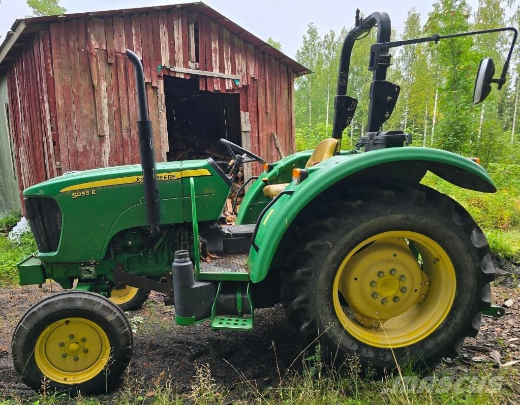 John Deere 5055 E Tractoren