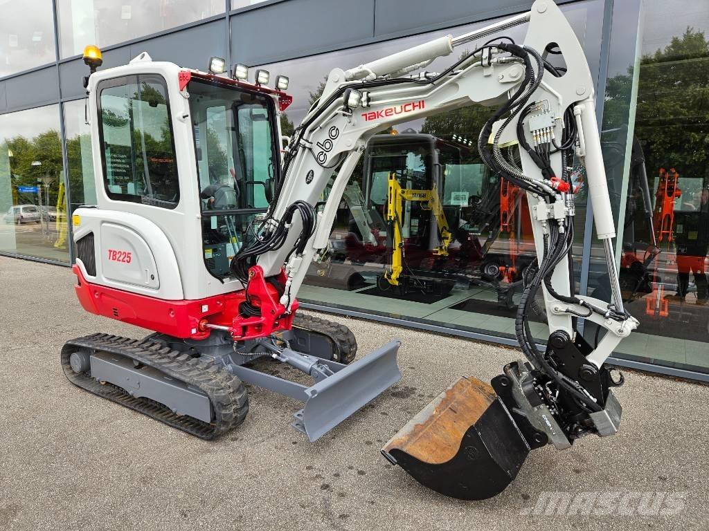 Takeuchi TB 225 Minigraafmachines < 7t