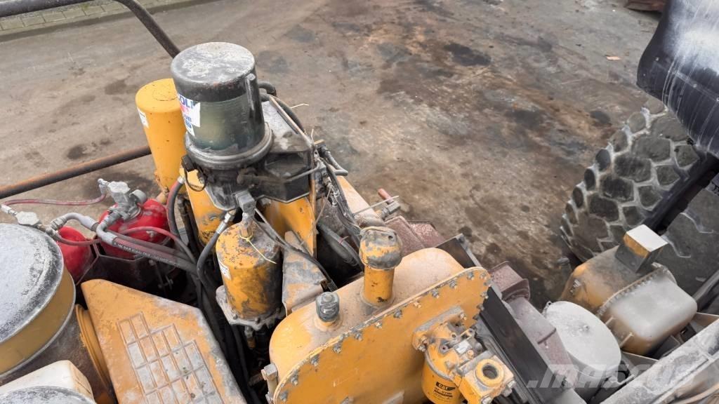 CAT 775 D Starre dumpers