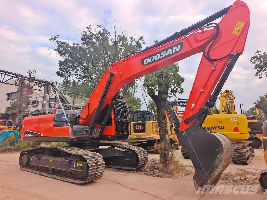 Doosan DX 225 Rupsgraafmachines