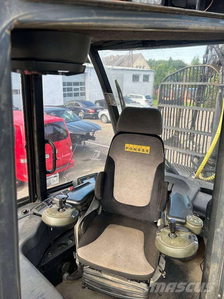 Ponsse Wisent Uitrijwagens