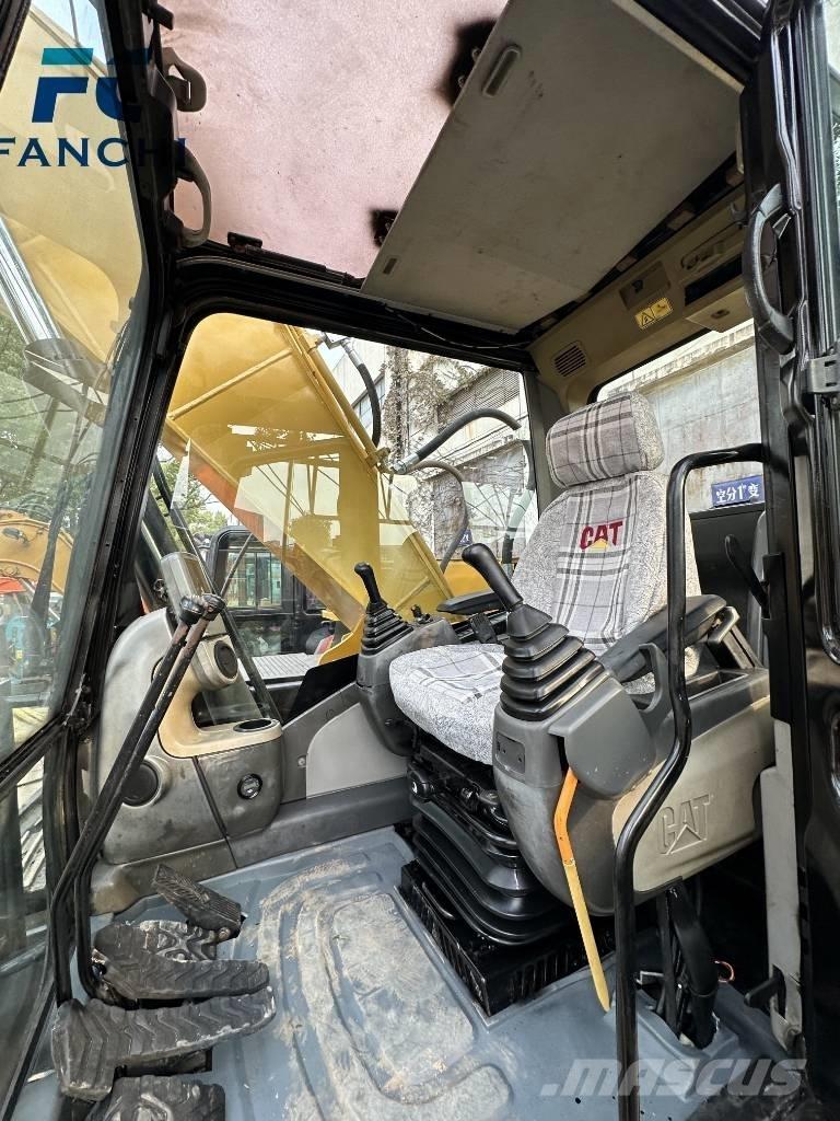 CAT 320 D Rupsgraafmachines