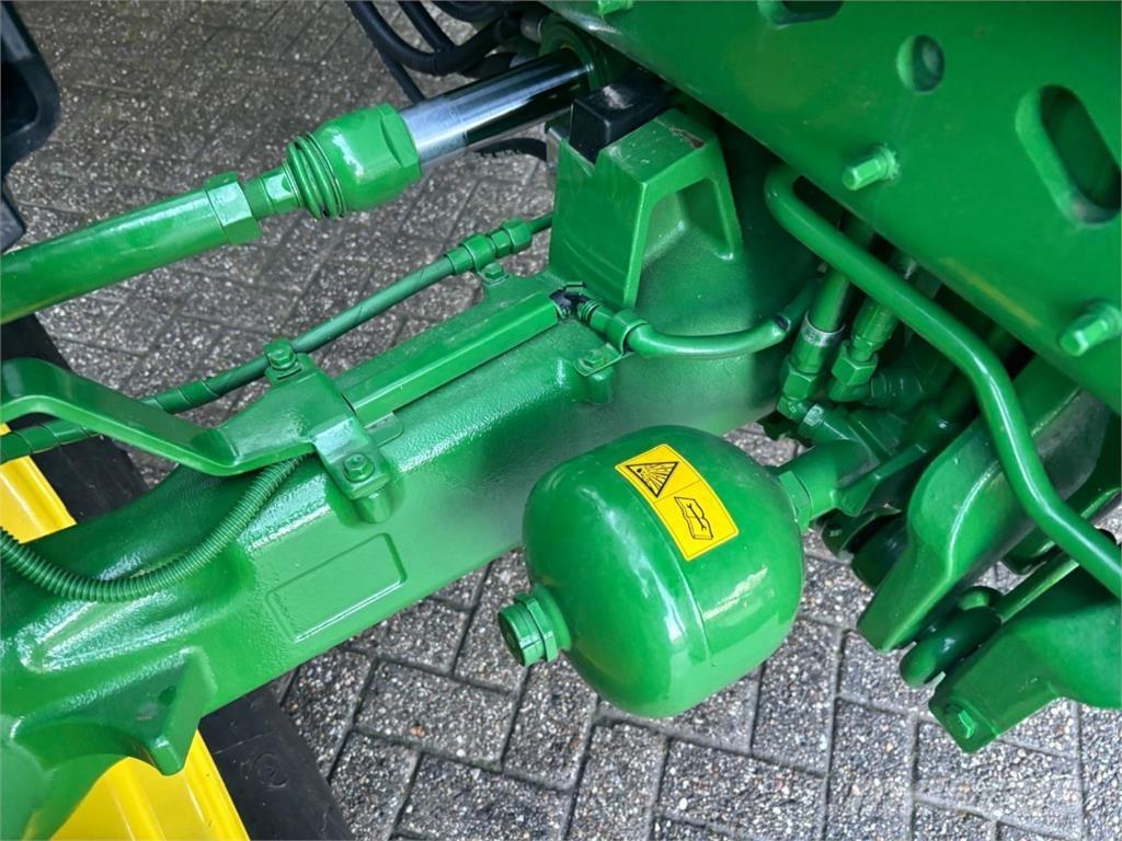 John Deere 6M185 Tractoren