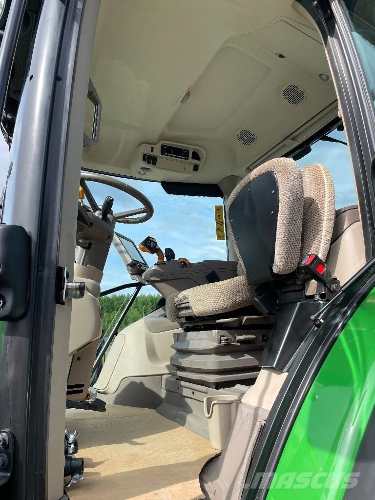 John Deere 6155R Tractoren