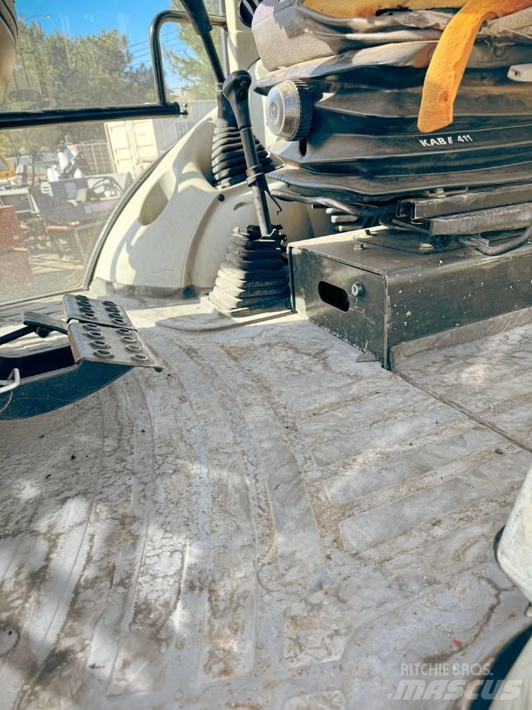 Komatsu WB 140-2N Graaf-laadcombinaties