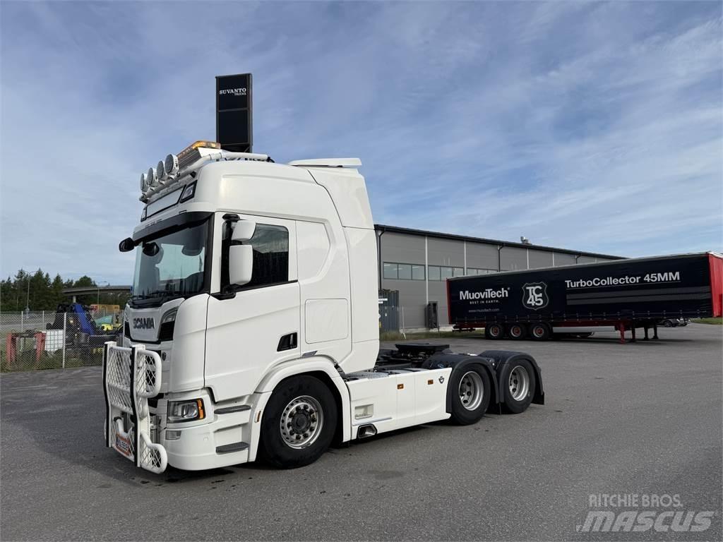 Scania R520 6X2 Trekkers