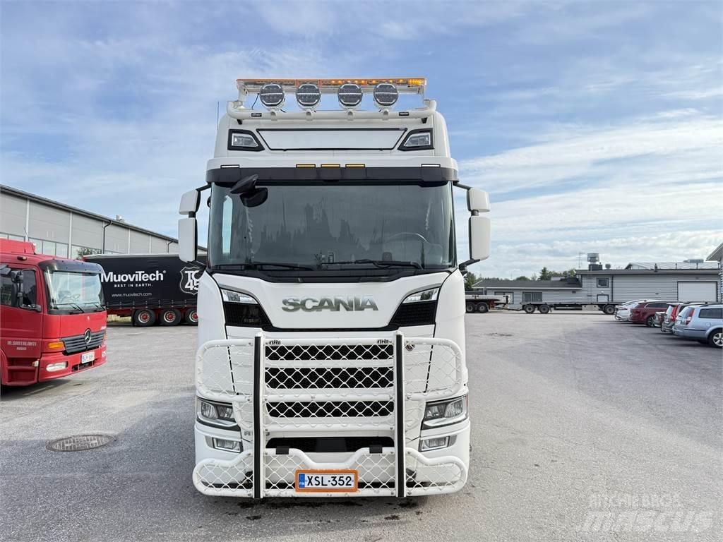 Scania R520 6X2 Trekkers