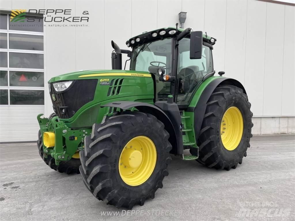 John Deere 6215R Tractoren