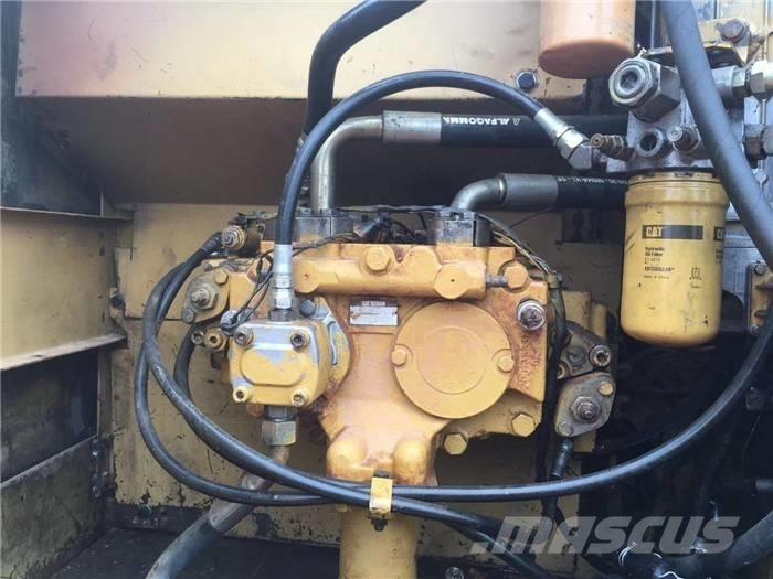 CAT 320 C Rupsgraafmachines
