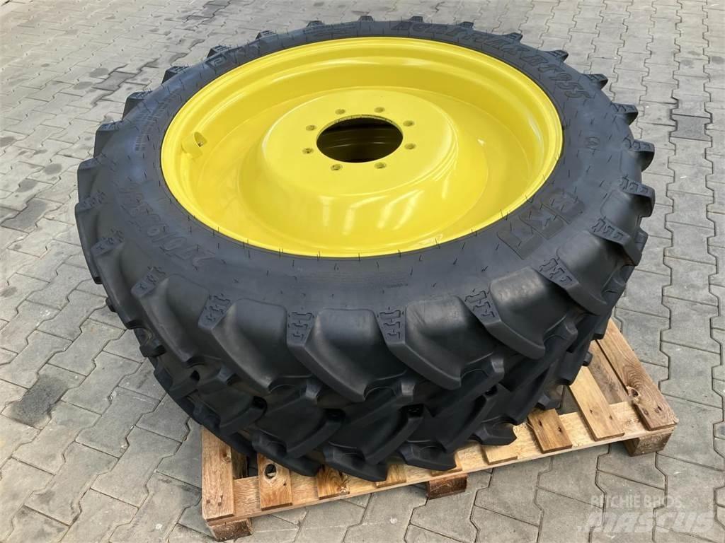 BKT 270/95R36 Banden, wielen en velgen