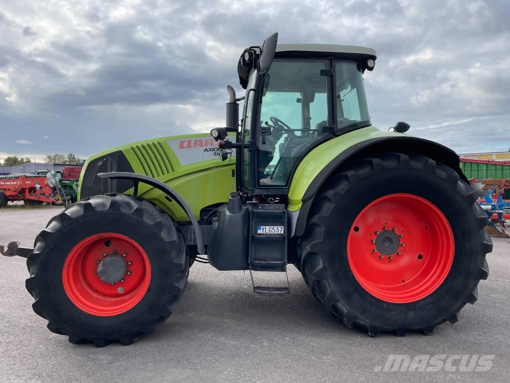 CLAAS Axion 850 Tractoren