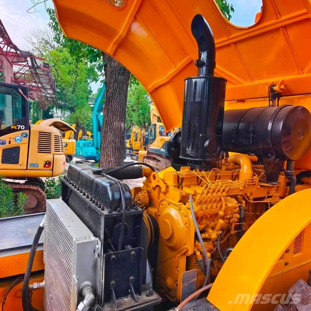 XCMG XS 223 J Trilrolwalsen