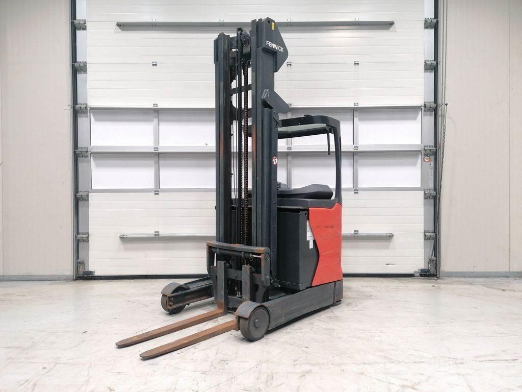 Linde R14-01 Reachtruck voor hoog niveau