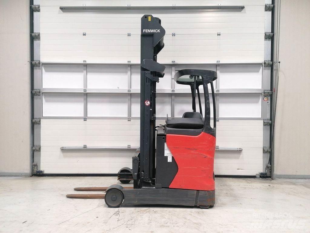 Linde R14-01 Reachtruck voor hoog niveau