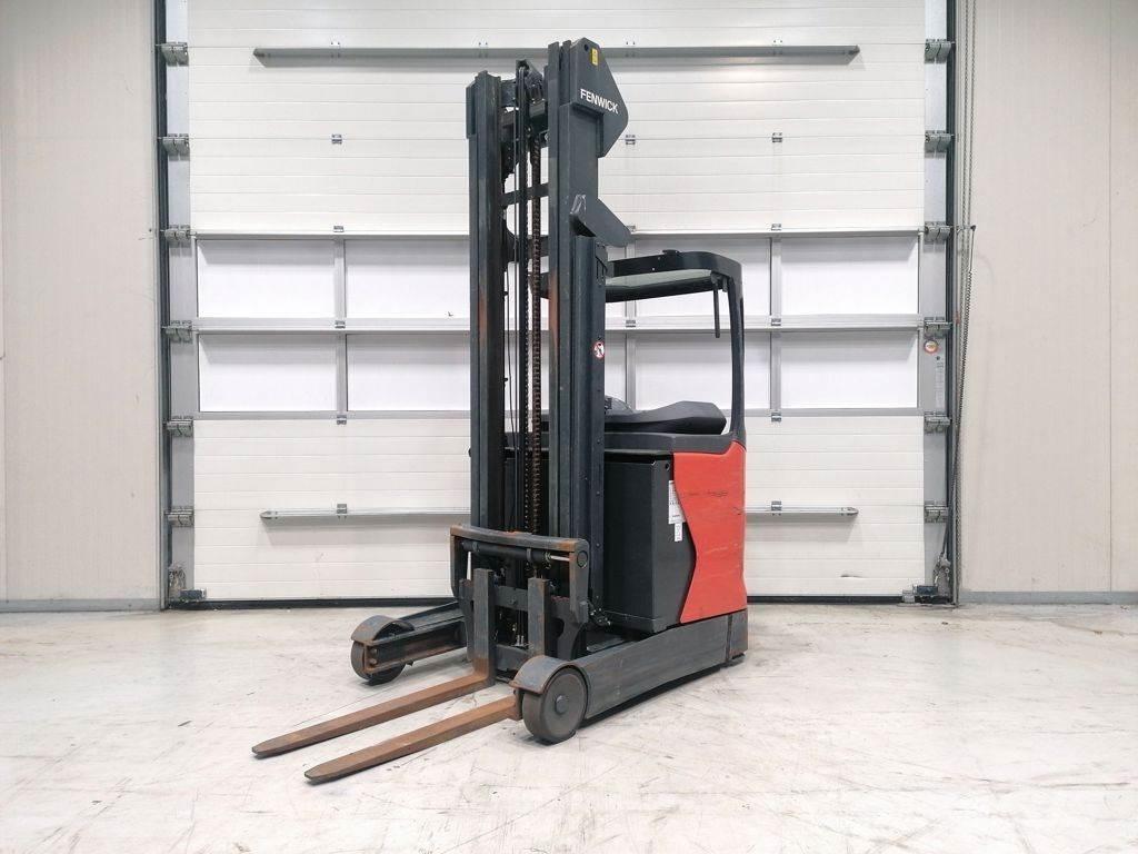 Linde R14-01 Reachtruck voor hoog niveau