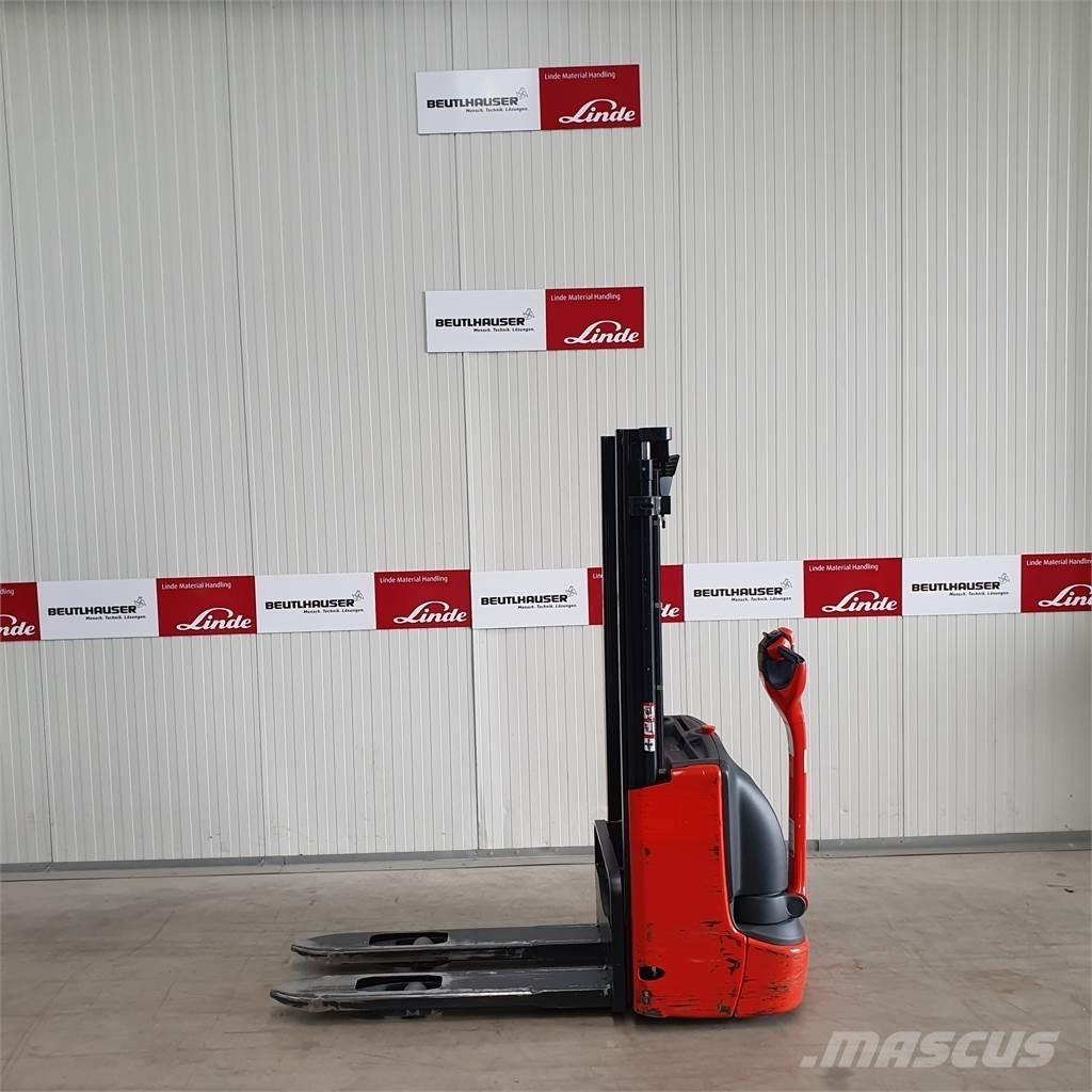 Linde L10 Meeloop stapelaar