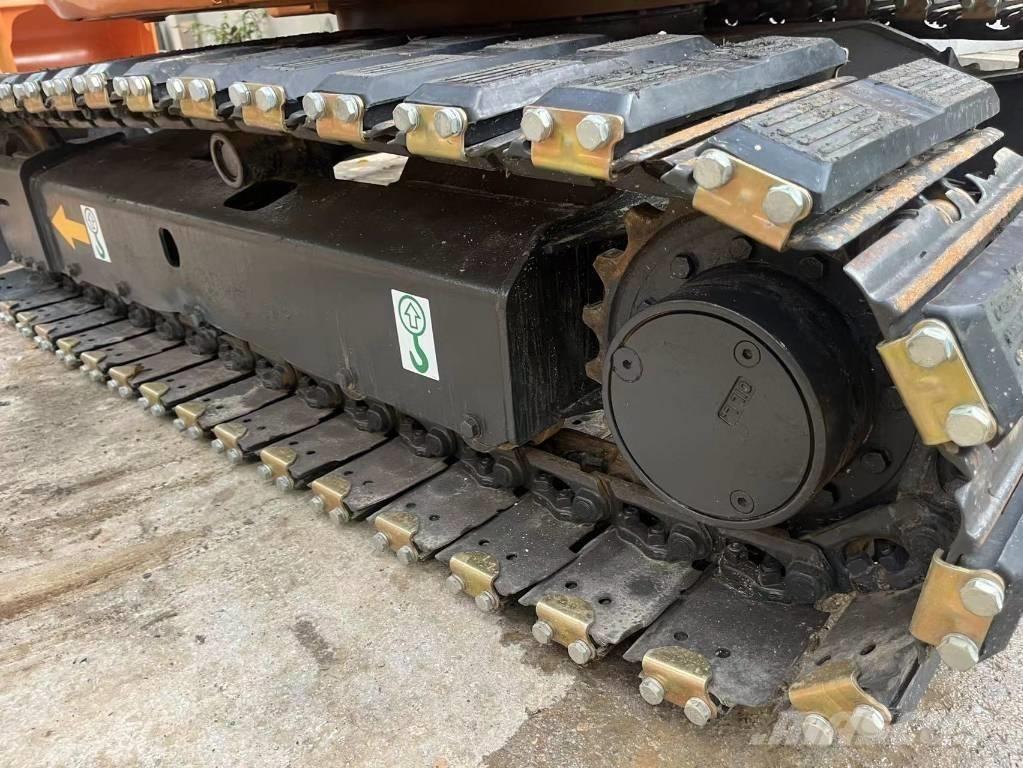 CASE CX 55 B Rupsgraafmachines