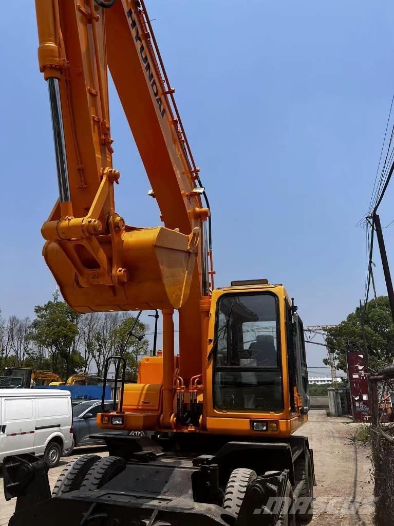 Hyundai 210W-7 Wielgraafmachines
