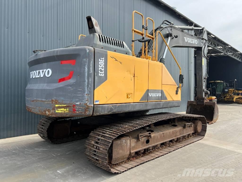 Volvo EC250E L Rupsgraafmachines