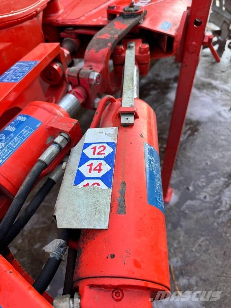 Kuhn VM 123 Wentelploegen