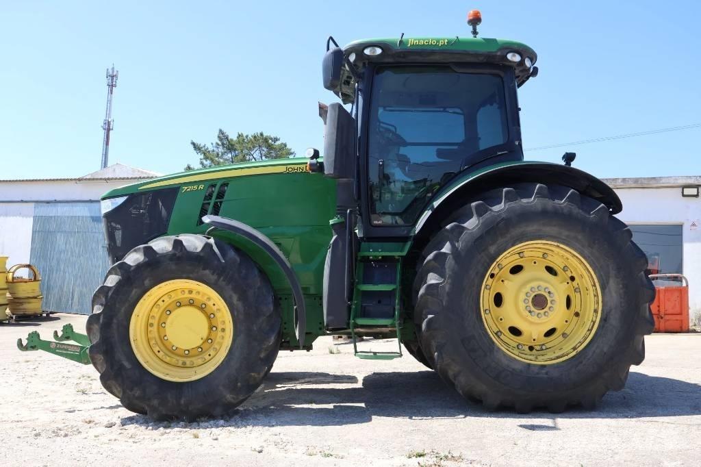 John Deere 7215 R Tractoren