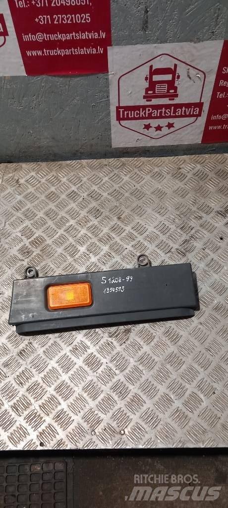 Scania 94 D.   1354593 Cabine en interieur