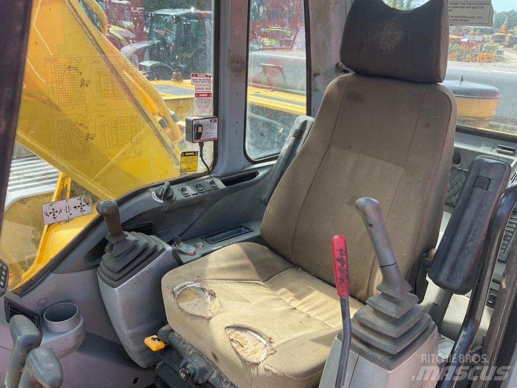New Holland E 305 Rupsgraafmachines