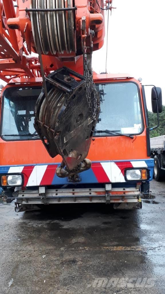 Liebherr LTM 1090-2 Kranen voor alle terreinen
