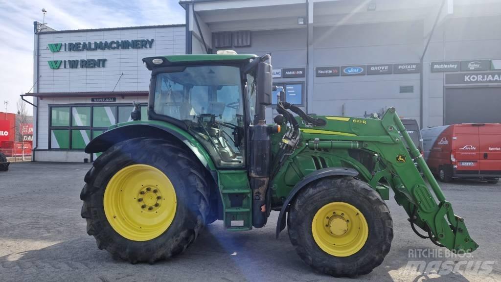 John Deere 6130 R Tractoren